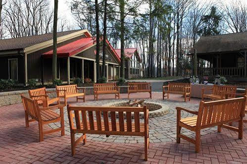 The Biggest Loser Resort Niagara Java Center Экстерьер фото